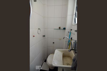 Apartamento à venda com 70m², 3 quartos e sem vagaBanheiro de serviço