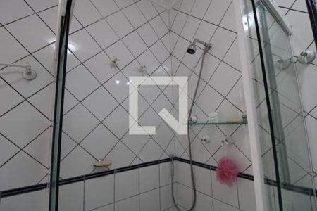 Casa para alugar com 530m², 3 quartos e 13 vagasChuveiro banheiro da suíte