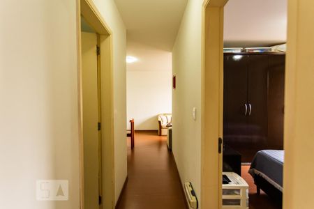 Apartamento à venda com 70m², 2 quartos e 1 vaga Apartamento à venda com 70m², 2 quartos e 1 vagaCorredor