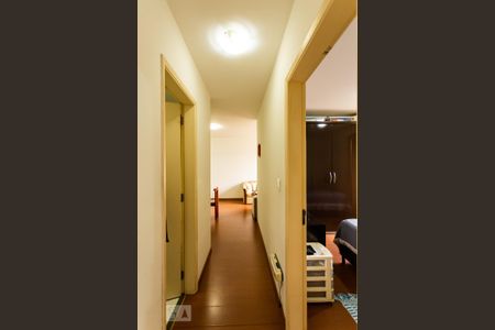 Corredor de apartamento à venda com 2 quartos, 70m² em Jaguaribe, Osasco