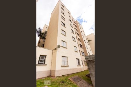 Apartamento à venda com 70m², 2 quartos e 1 vaga Apartamento à venda com 70m², 2 quartos e 1 vagaFachada