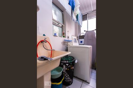 Apartamento à venda com 70m², 2 quartos e 1 vaga Apartamento à venda com 70m², 2 quartos e 1 vagaÁrea de Serviço