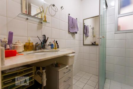 Apartamento à venda com 70m², 2 quartos e 1 vaga Apartamento à venda com 70m², 2 quartos e 1 vagaBanheiro