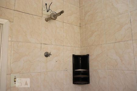 Banheiro de casa para alugar com 1 quarto, 50m² em Vila Guaraciaba, Santo André