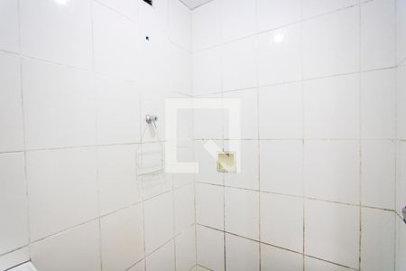 Banheiro de casa para alugar com 1 quarto, 40m² em Vila Guaraciaba, Santo André