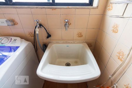 Apartamento à venda com 75m², 3 quartos e 1 vagaÁrea de Serviço