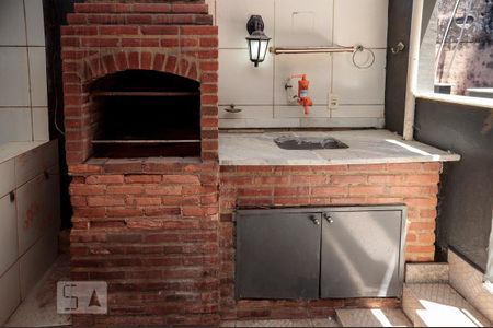 Casa para alugar com 200m², 4 quartos e 2 vagas Casa para alugar com 200m², 4 quartos e 2 vagasChurrasqueira - Terraço