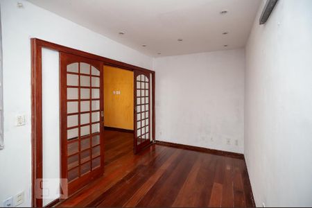 Casa para alugar com 200m², 4 quartos e 2 vagas Casa para alugar com 200m², 4 quartos e 2 vagasQuarto 2