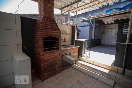 Casa para alugar com 200m², 4 quartos e 2 vagas Casa para alugar com 200m², 4 quartos e 2 vagasChurrasqueira - Terraço
