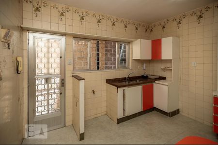 Casa para alugar com 200m², 4 quartos e 2 vagas Casa para alugar com 200m², 4 quartos e 2 vagasCozinha