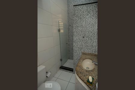 Casa para alugar com 200m², 4 quartos e 2 vagas Casa para alugar com 200m², 4 quartos e 2 vagasBanheiro