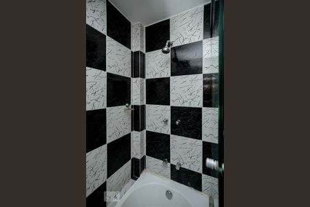 Casa para alugar com 200m², 4 quartos e 2 vagas Casa para alugar com 200m², 4 quartos e 2 vagasBanheiro da Suíte