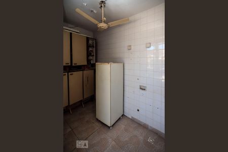 Casa para alugar com 200m², 4 quartos e 2 vagas Casa para alugar com 200m², 4 quartos e 2 vagasTerraço