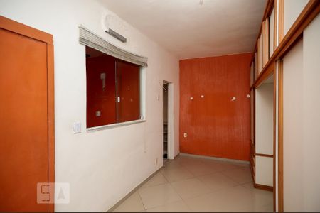 Casa para alugar com 200m², 4 quartos e 2 vagas Casa para alugar com 200m², 4 quartos e 2 vagasSuíte