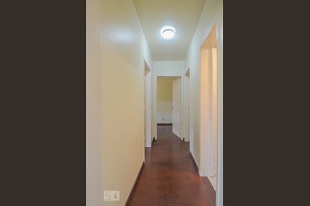 Corredor de apartamento para alugar com 3 quartos, 107m² em Praia de Belas, Porto Alegre