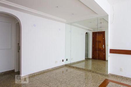 Sala de casa de condomínio à venda com 4 quartos, 120m² em Rio Comprido, Rio de Janeiro