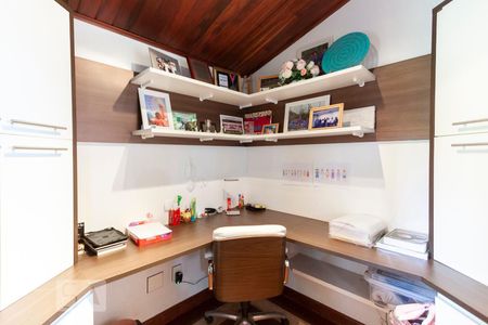 Escritório de casa de condomínio à venda com 4 quartos, 400m² em Parque Taquaral, Campinas