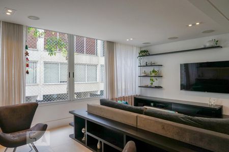 Sala de casa de condomínio à venda com 3 quartos, 256m² em Vila Romana, São Paulo
