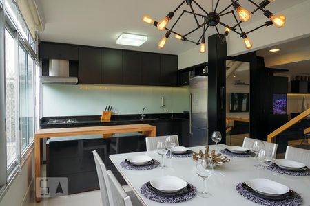 Sala de Jantar de casa de condomínio à venda com 3 quartos, 256m² em Vila Romana, São Paulo