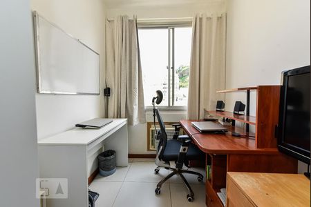Apartamento à venda com 79m², 2 quartos e 1 vagaSuíte