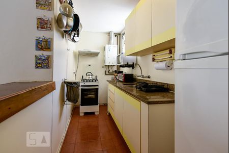 Apartamento à venda com 79m², 2 quartos e 1 vagaCozinha