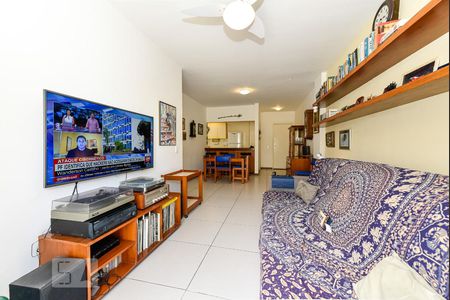 Apartamento à venda com 79m², 2 quartos e 1 vagaSala