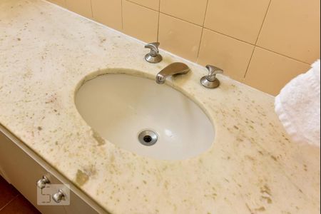 Apartamento à venda com 79m², 2 quartos e 1 vagaBanheiro da Suíte