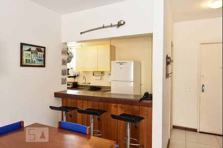 Apartamento à venda com 79m², 2 quartos e 1 vagaCozinha