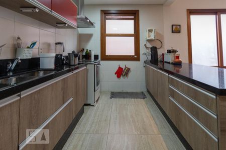 Casa à venda com 160m², 3 quartos e 2 vagasCozinha