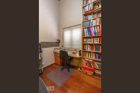 Casa à venda com 160m², 3 quartos e 2 vagasEscritório