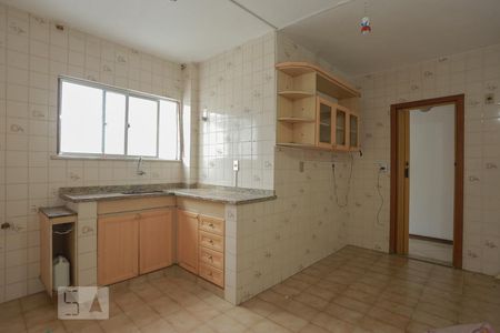Apartamento à venda com 95m², 2 quartos e 1 vagaCozinha