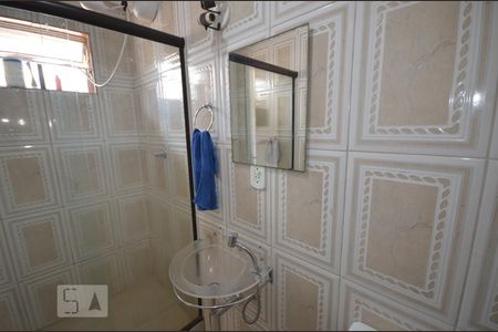 Banheiro da Suíte de casa de condomínio para alugar com 3 quartos, 200m² em Cidade Nova, Rio de Janeiro