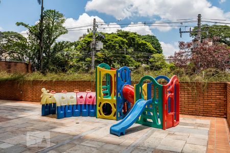 Apartamento para alugar com 135m², 3 quartos e 2 vagas Apartamento para alugar com 135m², 3 quartos e 2 vagasÁrea Comum - Playground