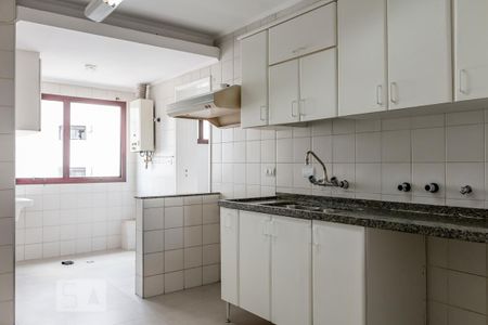 Apartamento para alugar com 135m², 3 quartos e 2 vagas Apartamento para alugar com 135m², 3 quartos e 2 vagasCozinha