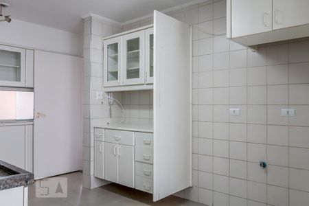 Apartamento para alugar com 135m², 3 quartos e 2 vagas Apartamento para alugar com 135m², 3 quartos e 2 vagasCozinha