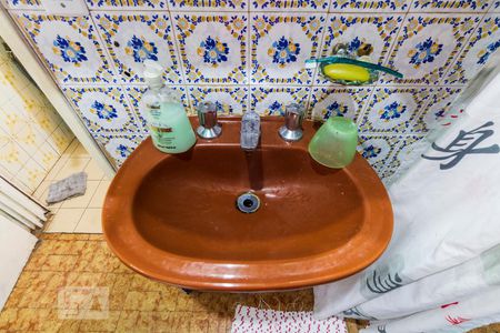 Casa à venda com 120m², 5 quartos e 2 vagasBanheiro (casa 1)