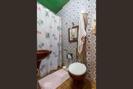 Casa à venda com 120m², 5 quartos e 2 vagasBanheiro (casa 1)