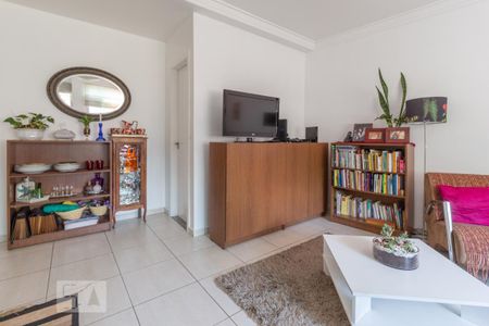 Sala de casa para alugar com 3 quartos, 120m² em Jardim das Vertentes, São Paulo