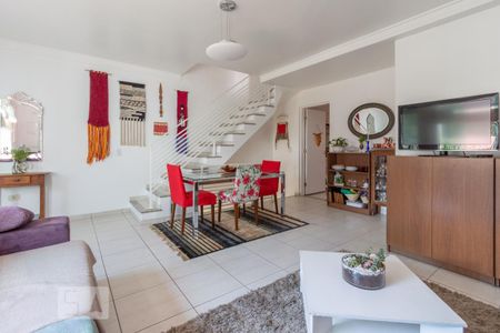 Sala de casa para alugar com 3 quartos, 120m² em Jardim das Vertentes, São Paulo