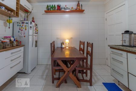 Cozinha de casa para alugar com 3 quartos, 120m² em Jardim das Vertentes, São Paulo