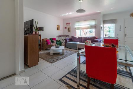 Sala de casa para alugar com 3 quartos, 120m² em Jardim das Vertentes, São Paulo