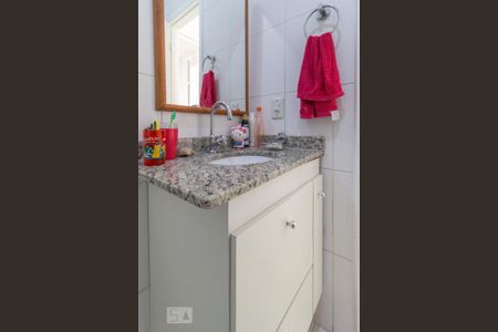 Casa para alugar com 120m², 3 quartos e 2 vagasBanheiro 1