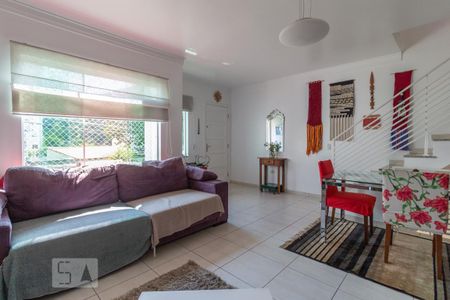 Sala de casa para alugar com 3 quartos, 120m² em Jardim das Vertentes, São Paulo