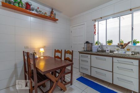 Casa para alugar com 120m², 3 quartos e 2 vagasCozinha