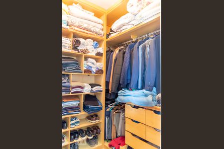 Apartamento para alugar com 136m², 3 quartos e 2 vagasCloset da suíte