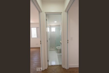 Banheiro Corredor de apartamento para alugar com 2 quartos, 52m² em Casa Branca, Santo André