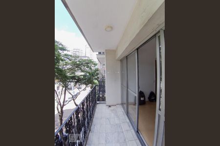 Apartamento à venda com 110m², 3 quartos e 1 vagaVaranda