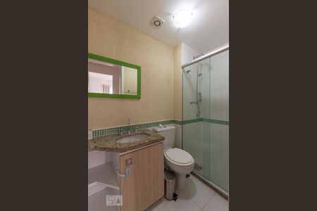 Banheiro Social de apartamento à venda com 2 quartos, 56m² em Maceió, Niterói