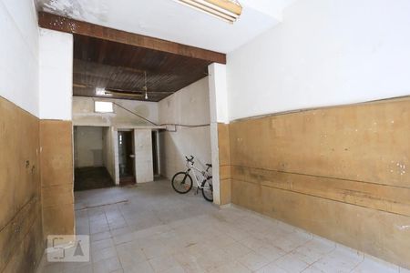Casa à venda com 125m², 1 quarto e 2 vagasSalão/Depósito