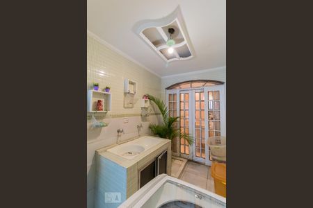 Casa à venda com 240m², 4 quartos e 3 vagas Casa à venda com 240m², 4 quartos e 3 vagasÁrea de Serviço